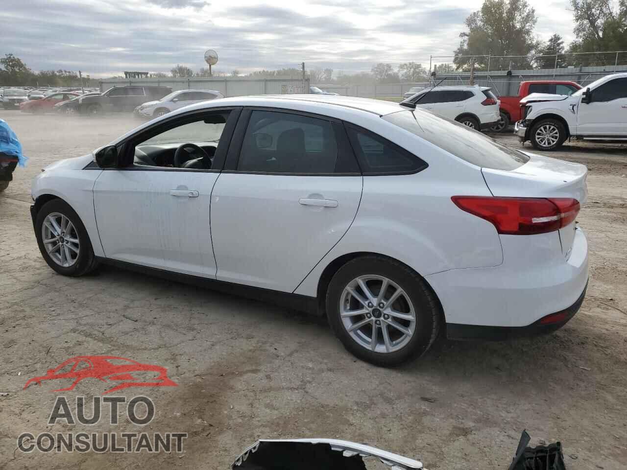 FORD FOCUS 2015 - 1FADP3F2XFL335142
