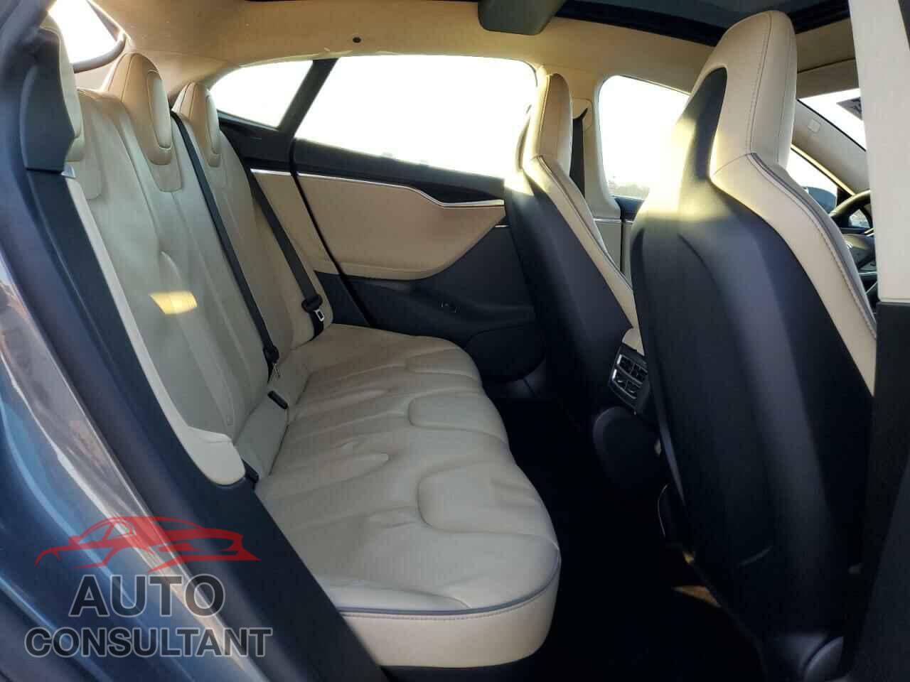 TESLA MODEL S 2013 - 5YJSA1CP6DFP17482