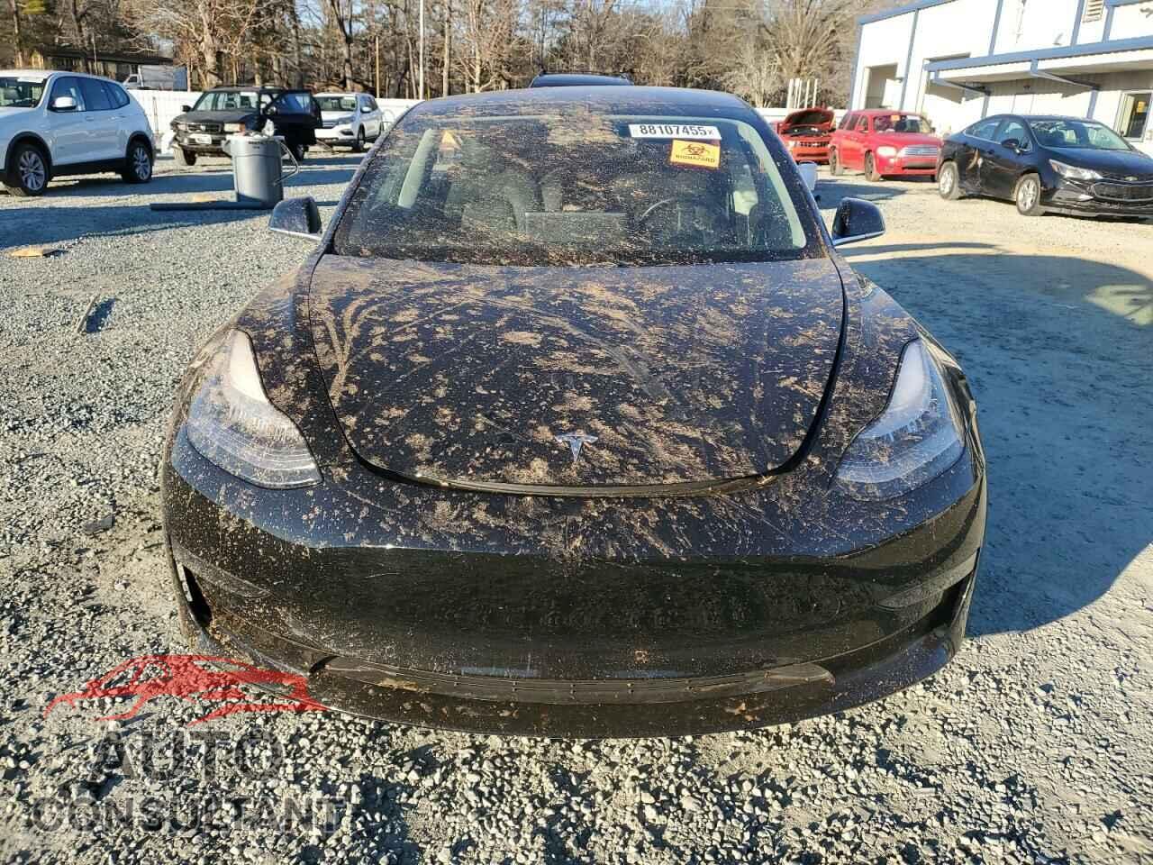 TESLA MODEL 3 2019 - 5YJ3E1EB8KF193405