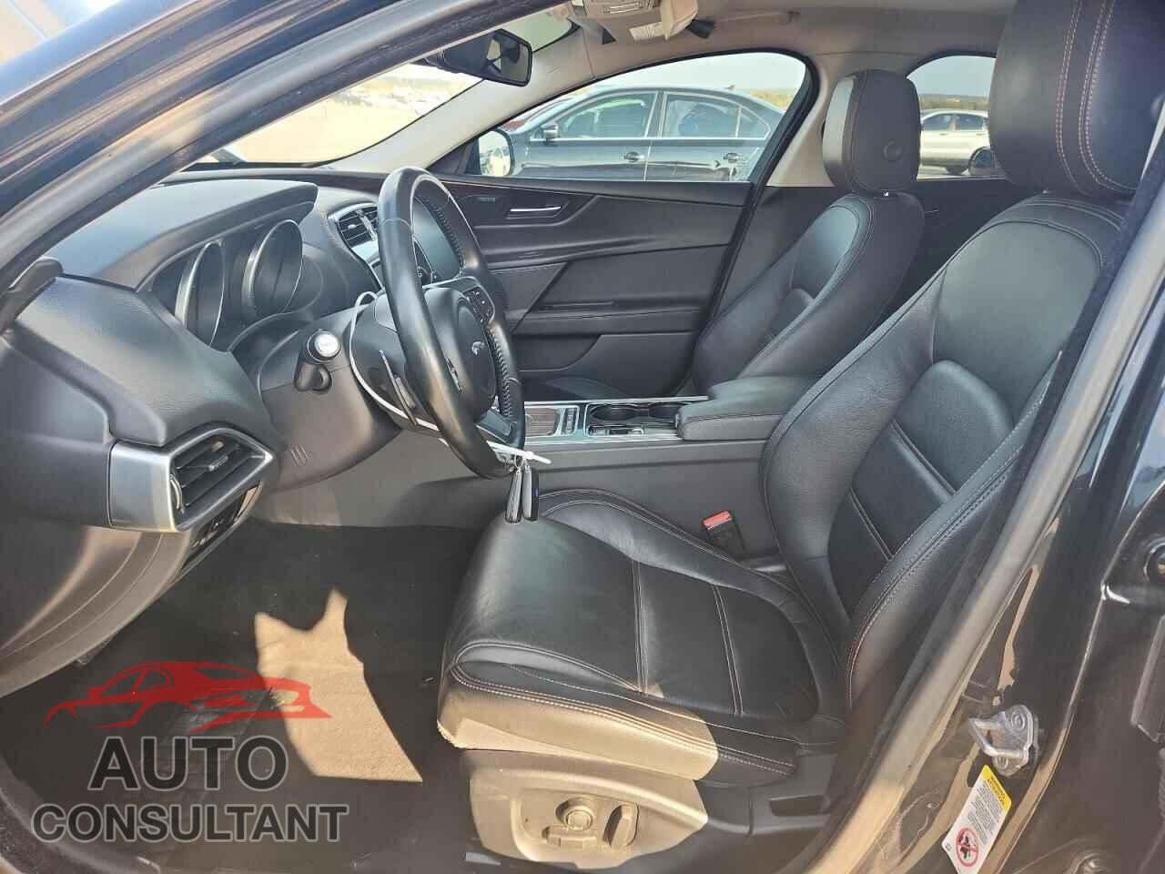 JAGUAR XE 2017 - SAJAE4BGXHA966645
