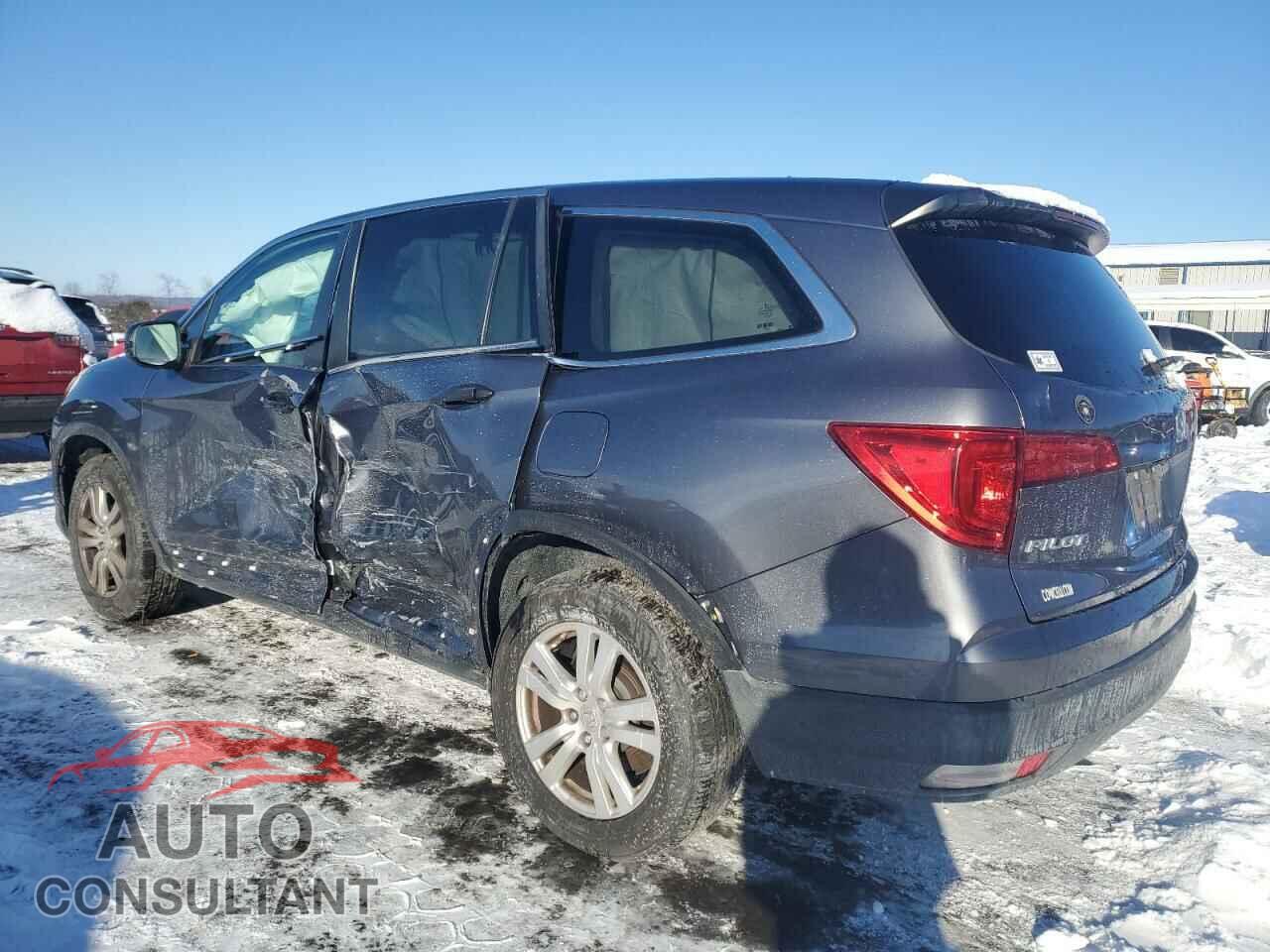 HONDA PILOT 2017 - 5FNYF6H17HB002102