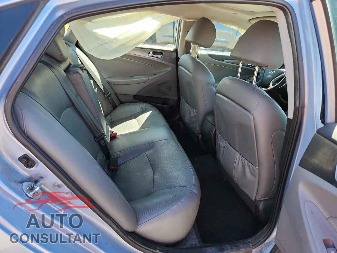 HYUNDAI SONATA 2015 - KMHEC4A43FA131704