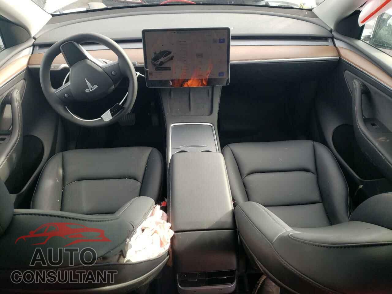 TESLA MODEL Y 2024 - 7SAYGAEE3RF127934
