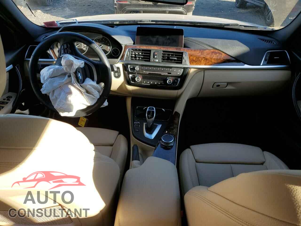 BMW 3 SERIES 2018 - WBA8D9C57JA607637
