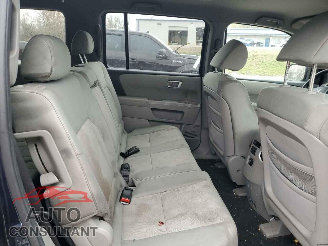 HONDA PILOT 2011 - 5FNYF3H29BB007607
