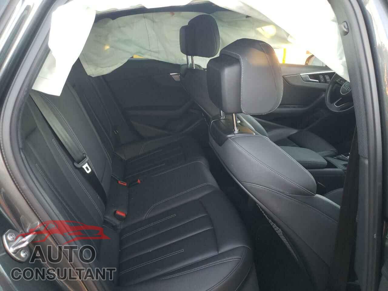 AUDI A4 2021 - WAUDAAF48MA037244