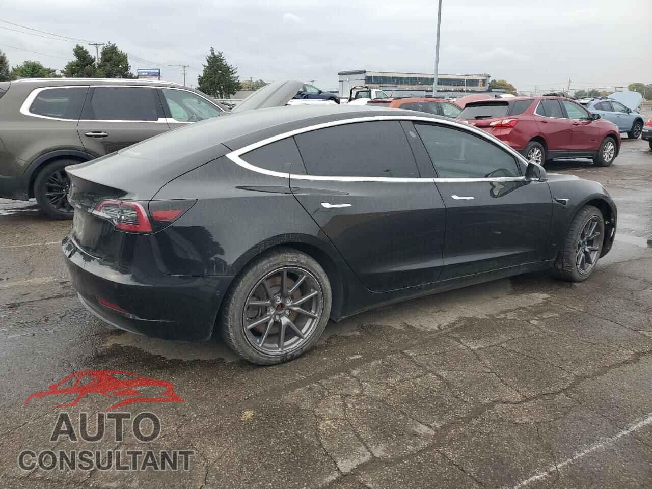 TESLA MODEL 3 2018 - 5YJ3E1EA1JF151938