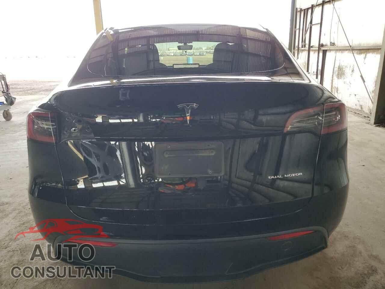 TESLA MODEL Y 2023 - 7SAYGAEE8PF644661