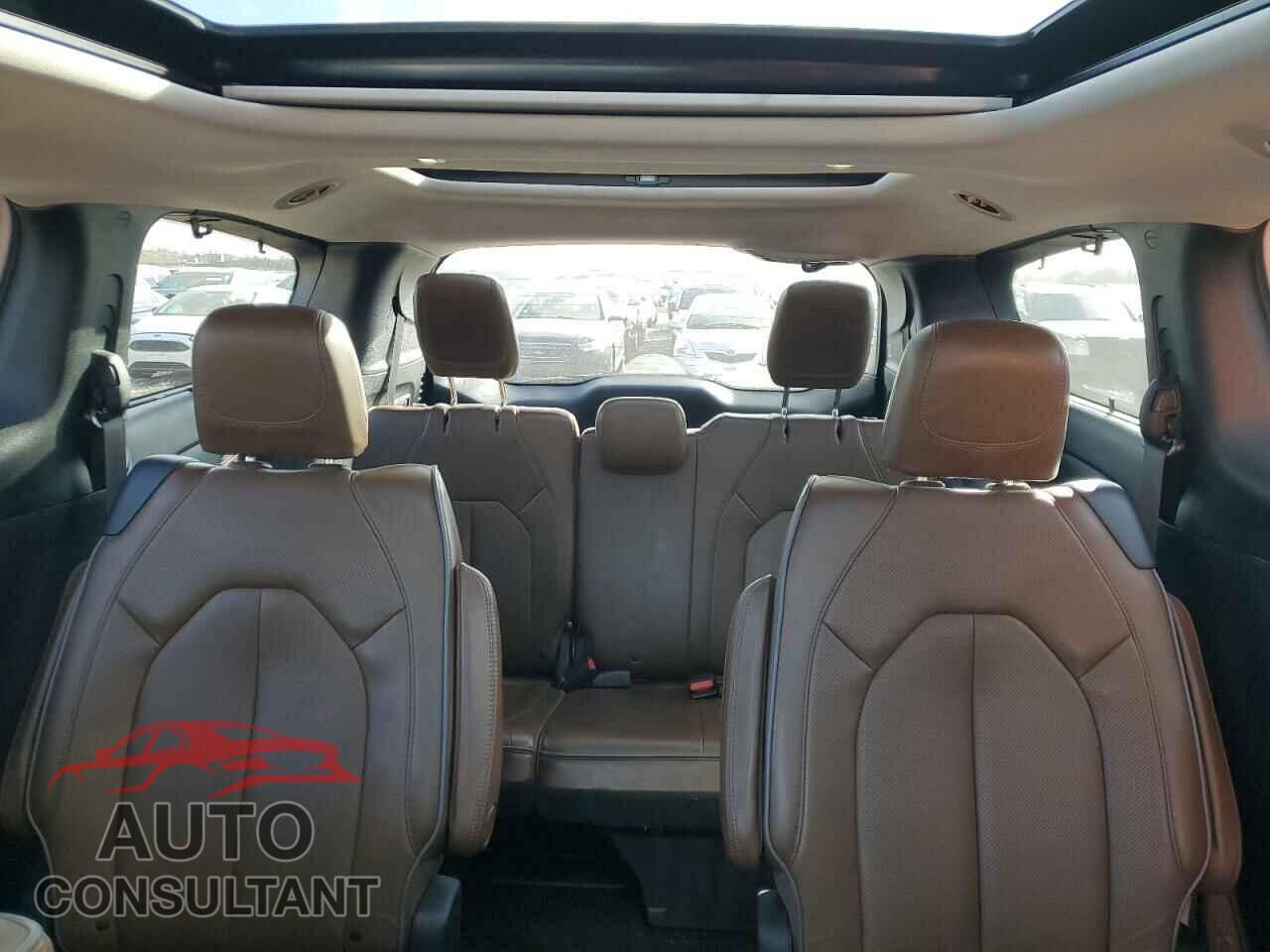 CHRYSLER PACIFICA 2018 - 2C4RC1GG5JR106880