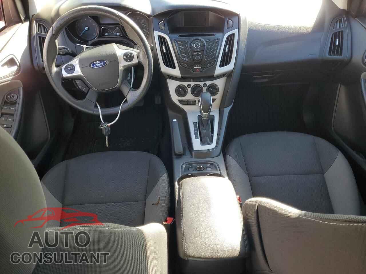 FORD FOCUS 2014 - 1FADP3F2XEL419248