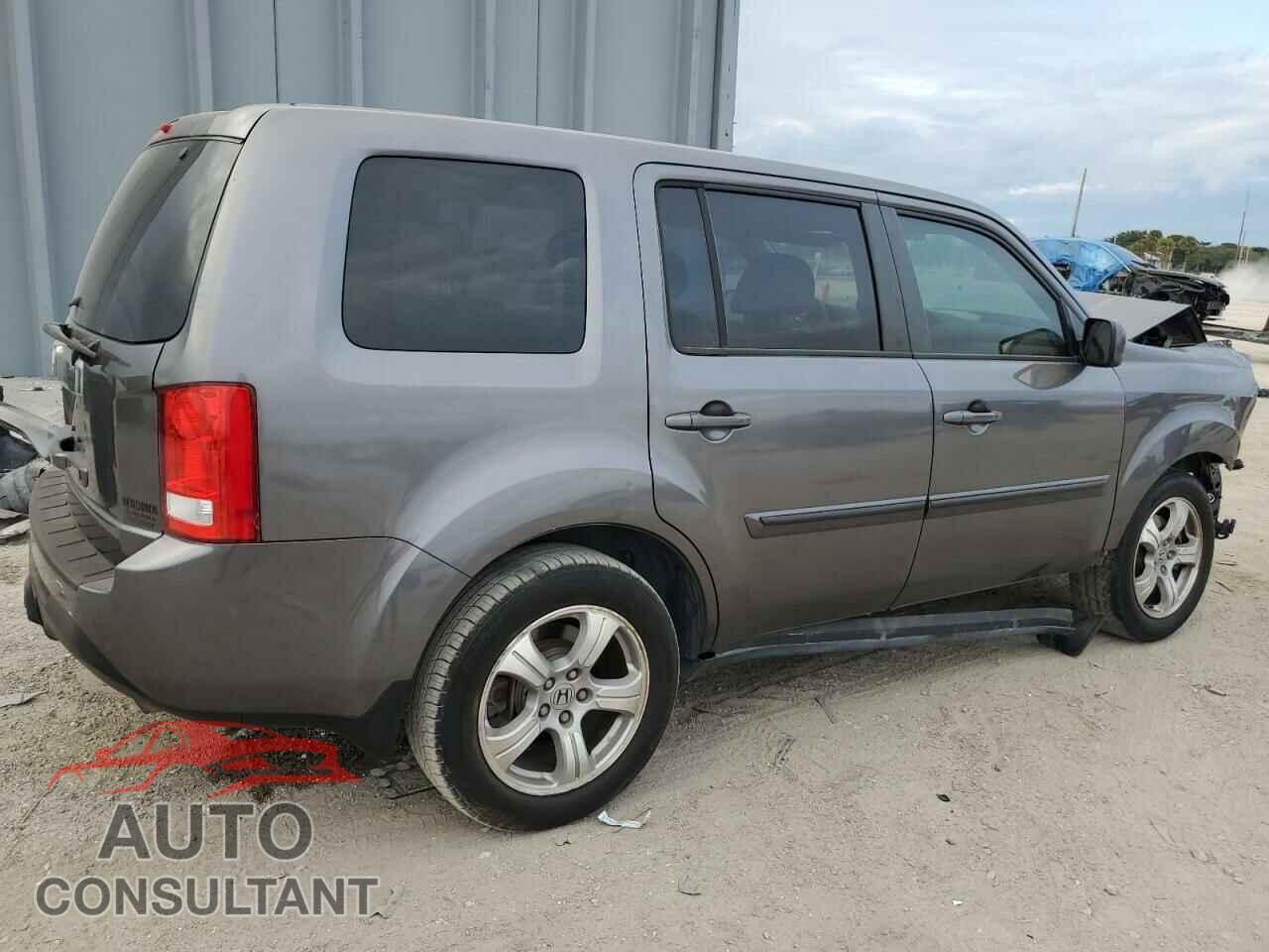 HONDA PILOT 2015 - 5FNYF3H53FB019560