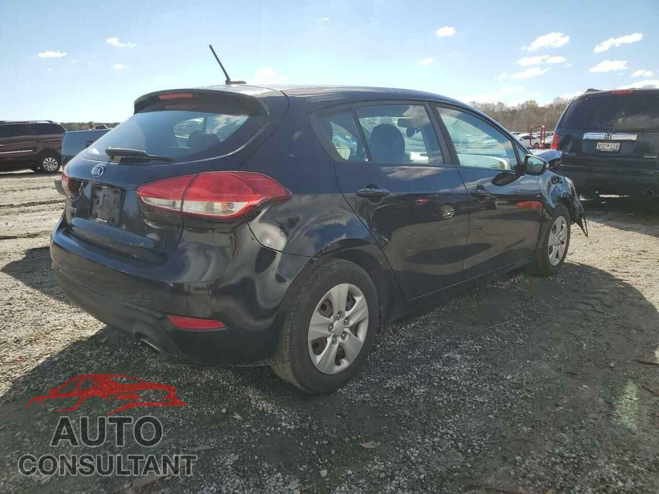KIA FORTE 2017 - KNAFK5A82H5704346