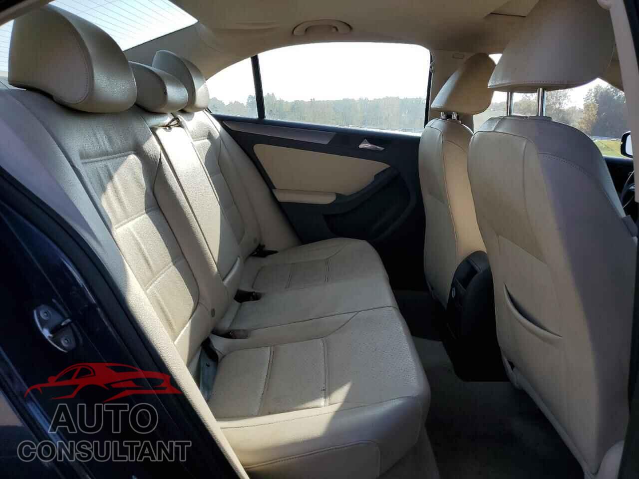 VOLKSWAGEN JETTA 2014 - 3VWLL7AJ9EM435265