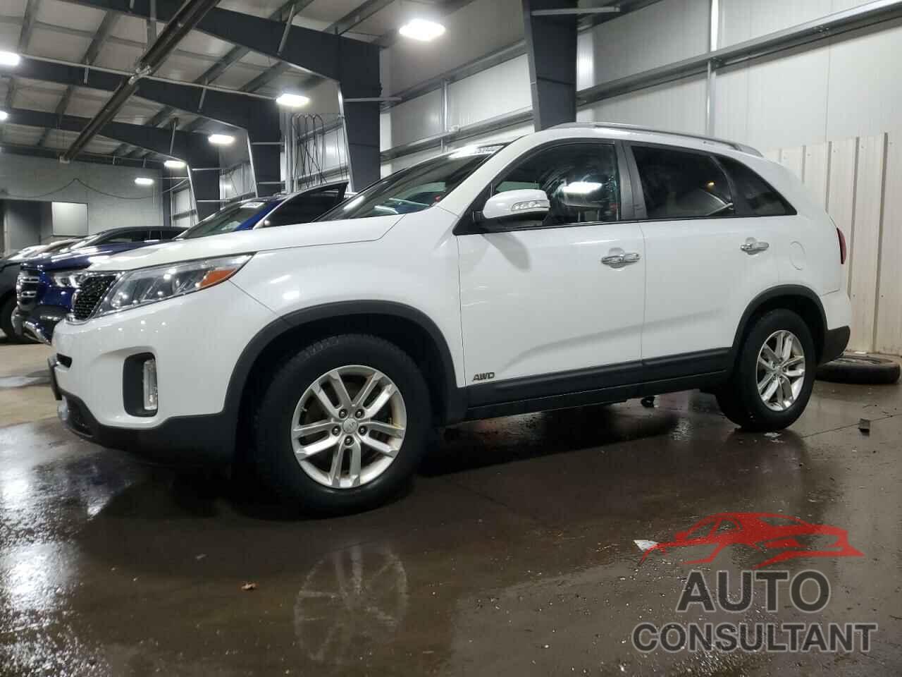 KIA SORENTO 2015 - 5XYKTDA6XFG642531