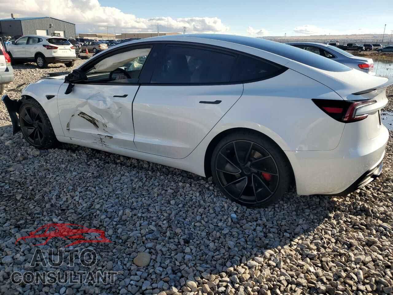 TESLA MODEL 3 2024 - 5YJ3E1ET0RF833626