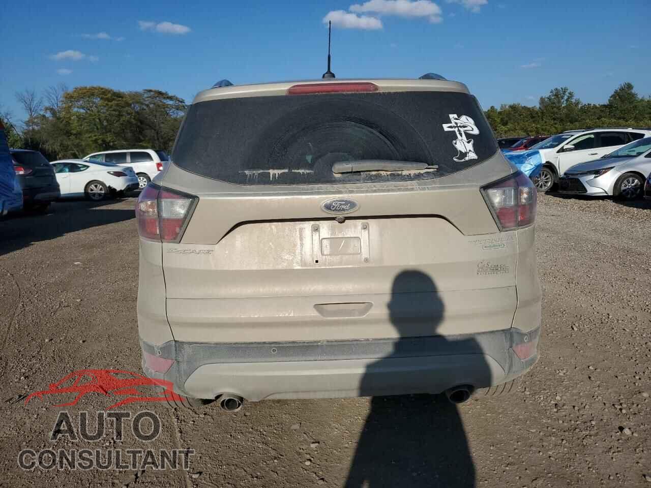 FORD ESCAPE 2017 - 1FMCU0JD1HUC37602