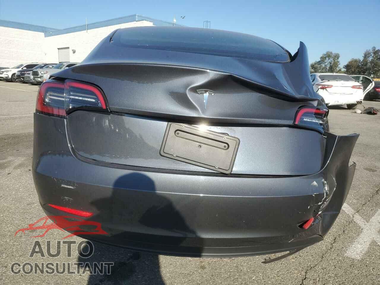 TESLA MODEL 3 2023 - 5YJ3E1EA0PF711456