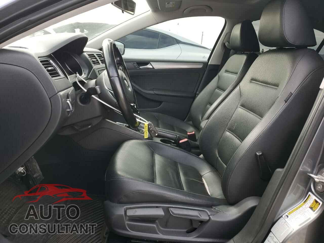 VOLKSWAGEN JETTA 2017 - 3VWDB7AJ8HM203204