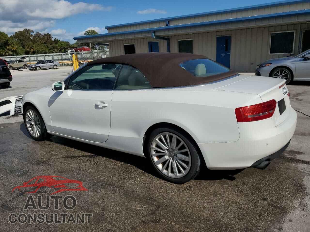 AUDI A5 2011 - WAULFAFH9BN021222