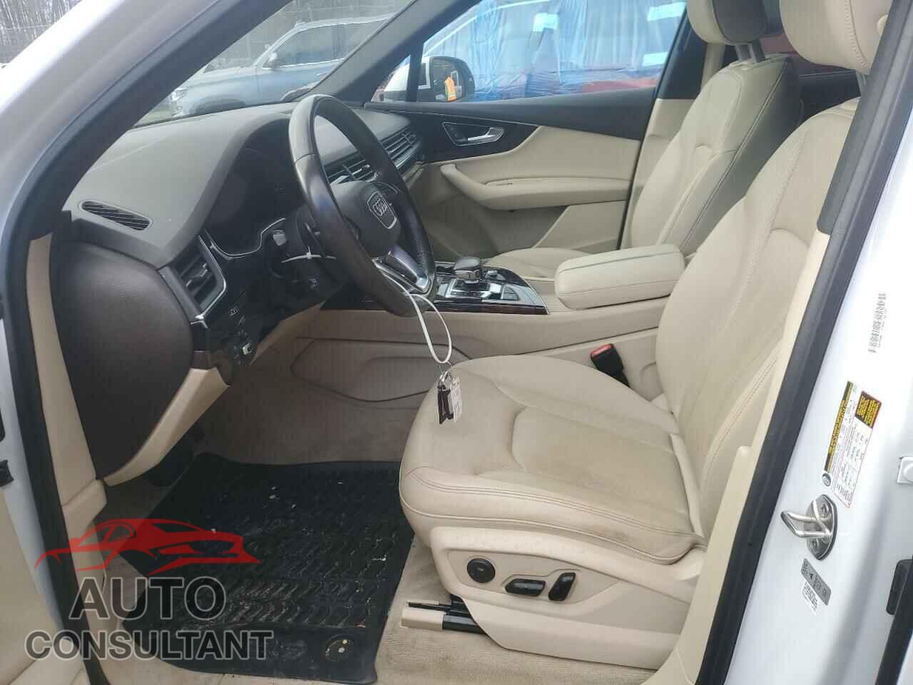 AUDI Q7 2017 - WA1LAAF70HD013656