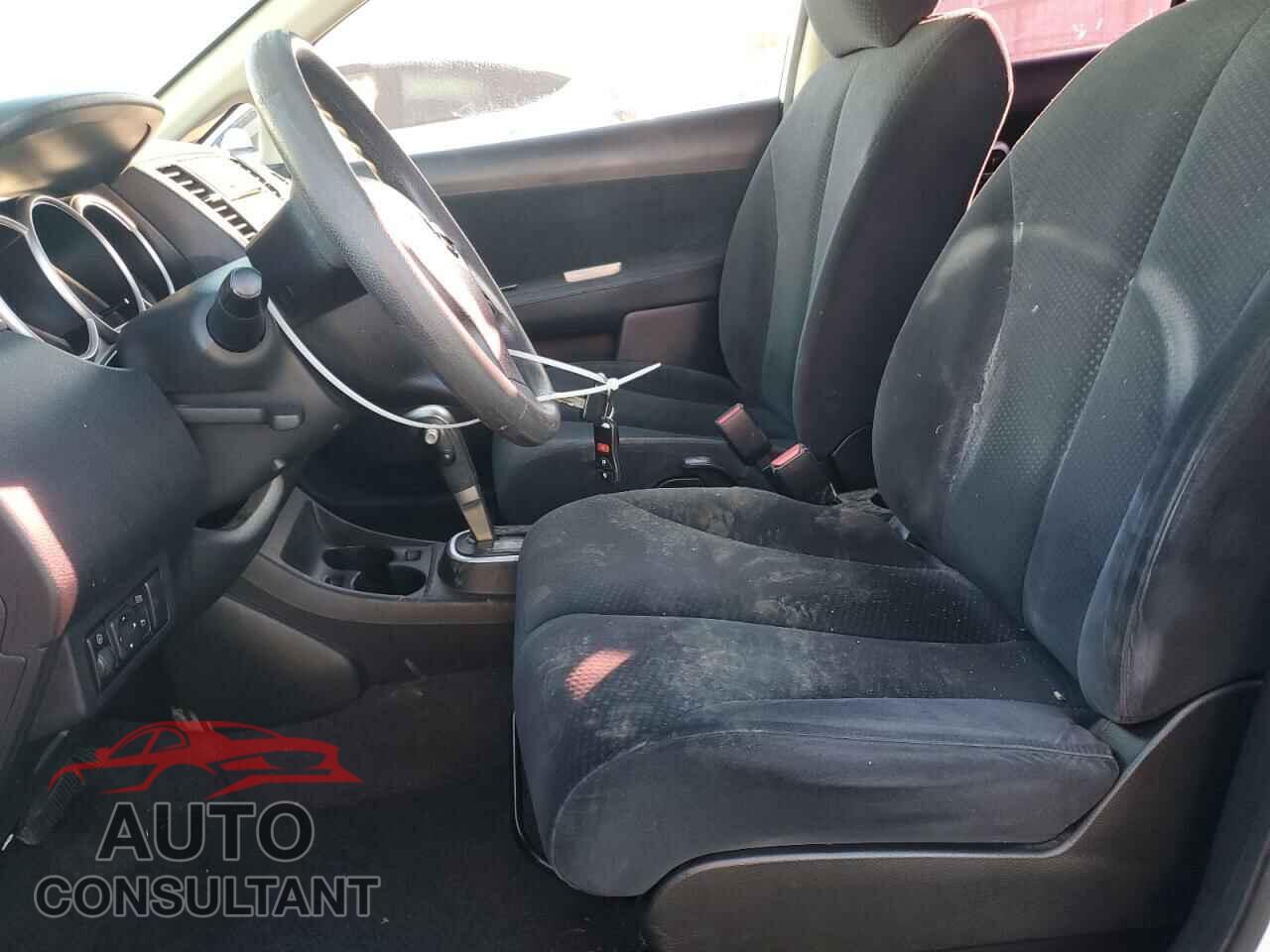 NISSAN VERSA 2011 - 3N1BC1AP1BL469365