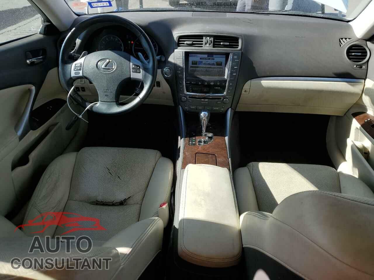 LEXUS IS 2011 - JTHBF5C21B5147580