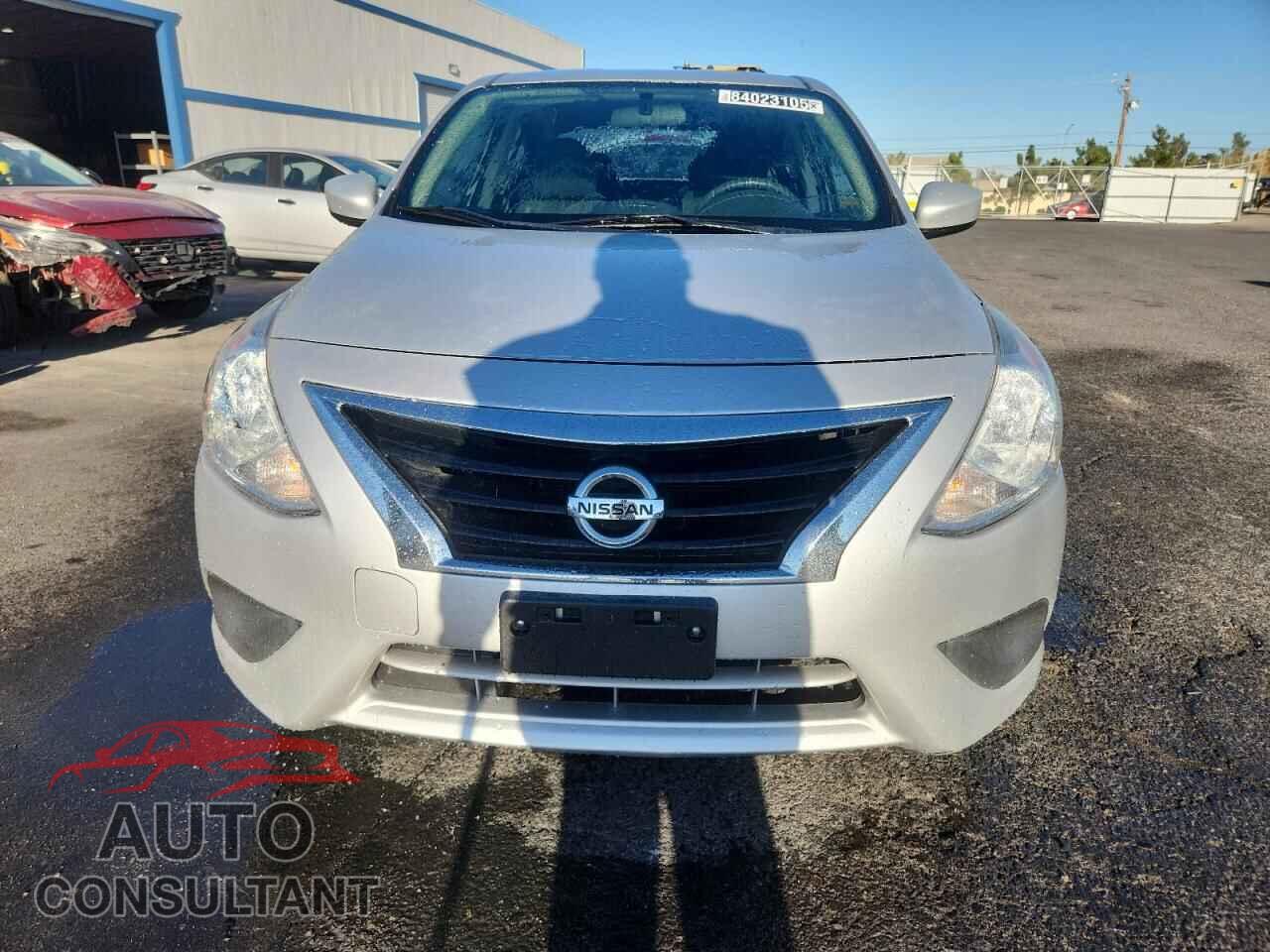 NISSAN VERSA 2019 - 3N1CN7AP3KL843900