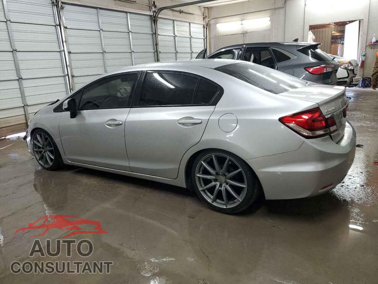 HONDA CIVIC 2013 - 19XFB2F55DE257512