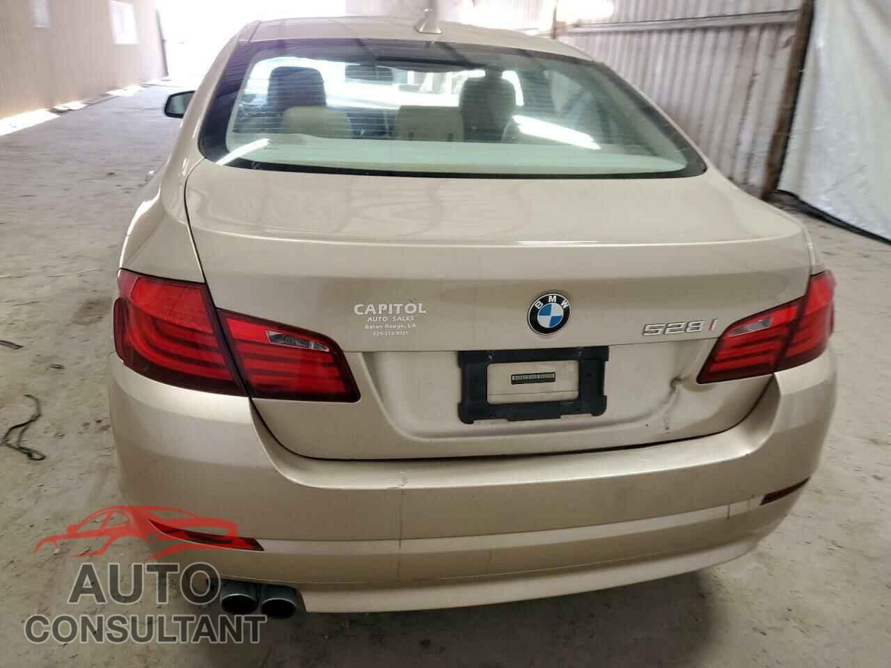 BMW 5 SERIES 2011 - WBAFR1C58BC742920