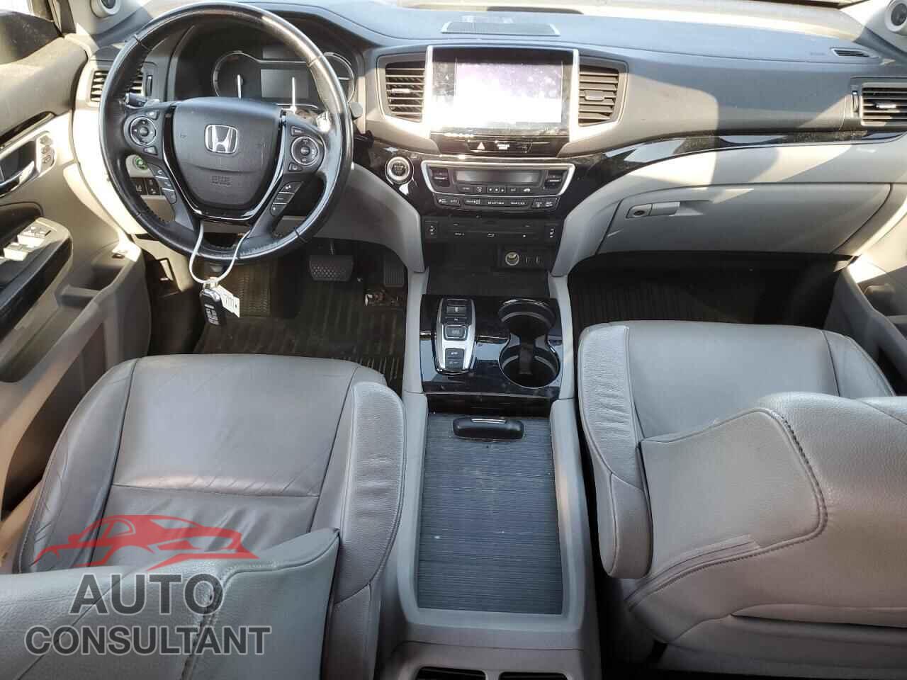 HONDA PILOT 2016 - 5FNYF6H93GB035165