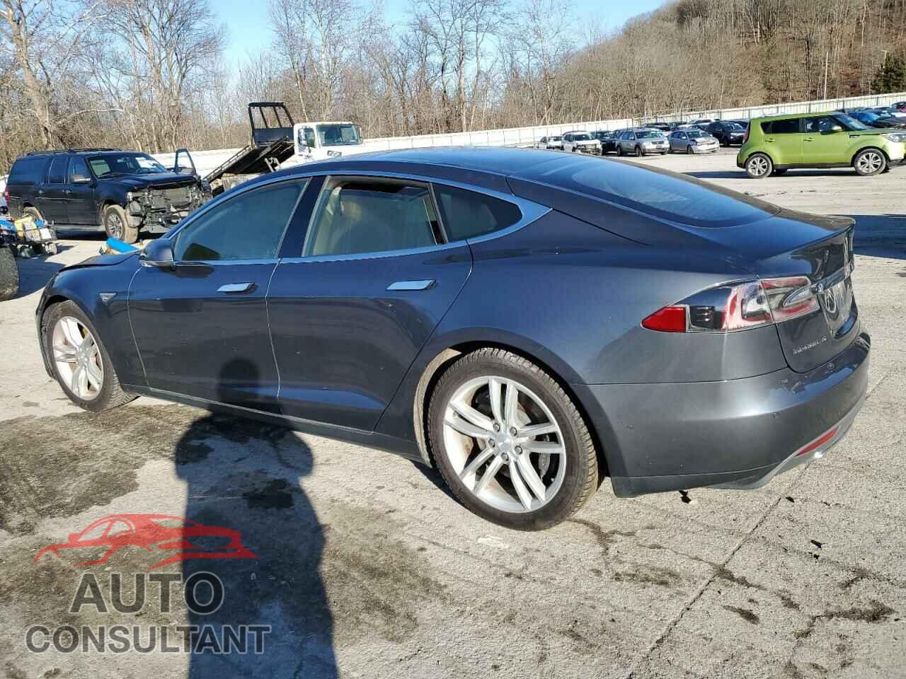 TESLA MODEL S 2015 - 5YJSA1H20FFP73367