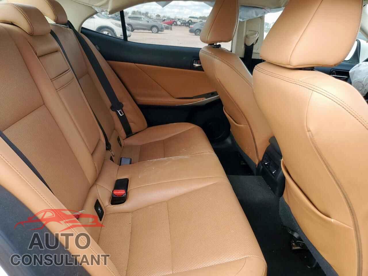 LEXUS IS 2015 - JTHBF1D22F5056573