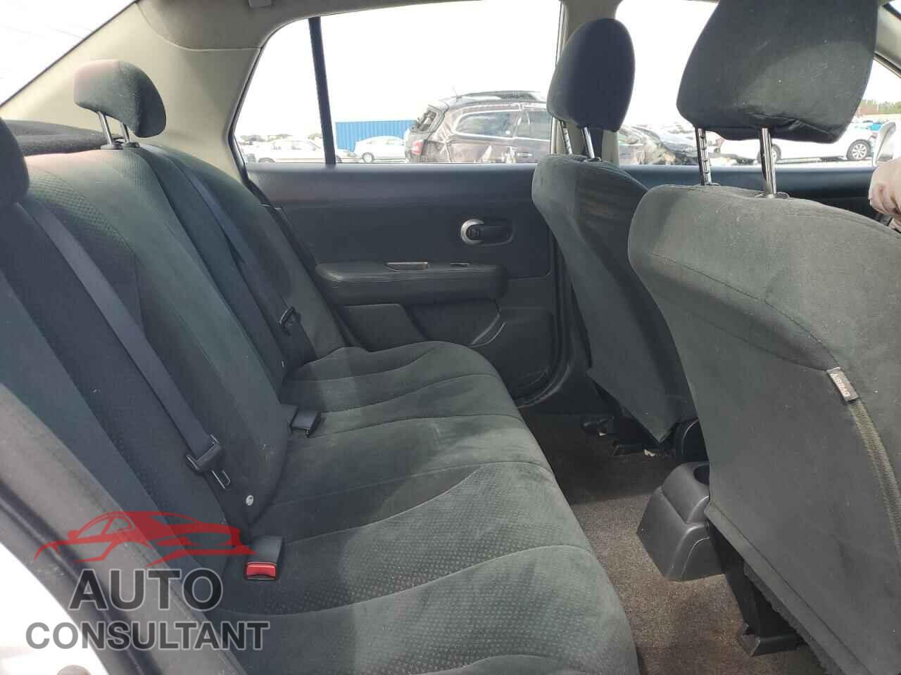 NISSAN VERSA 2011 - 3N1BC1AP3BL359904