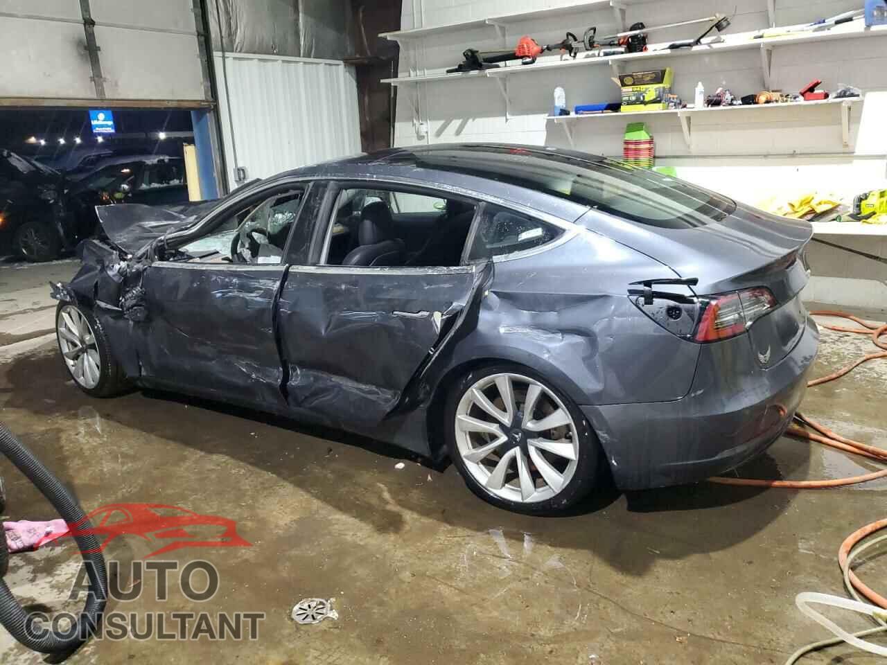 TESLA MODEL 3 2018 - 5YJ3E1EA3JF050982