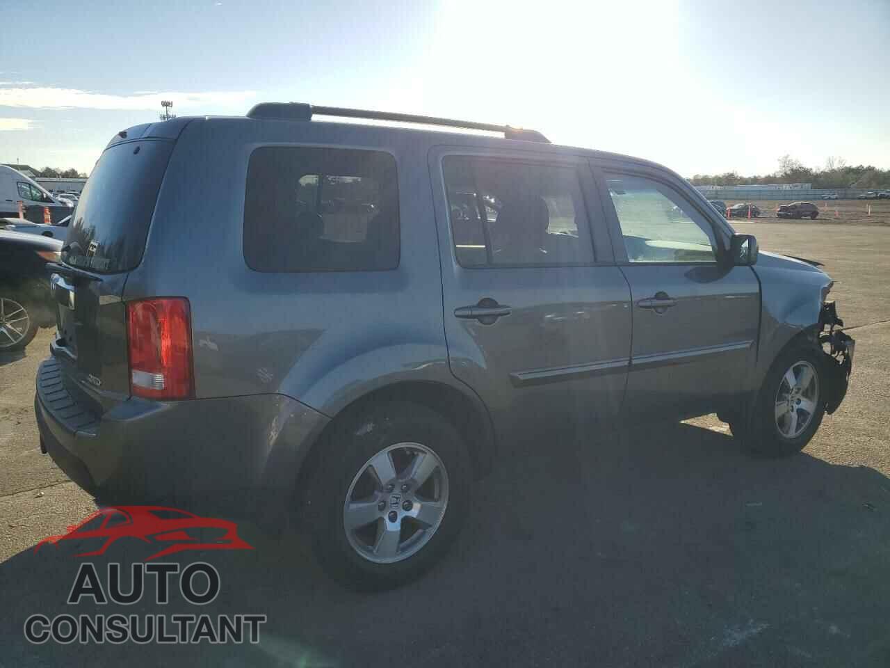 HONDA PILOT 2011 - 5FNYF4H79BB035652