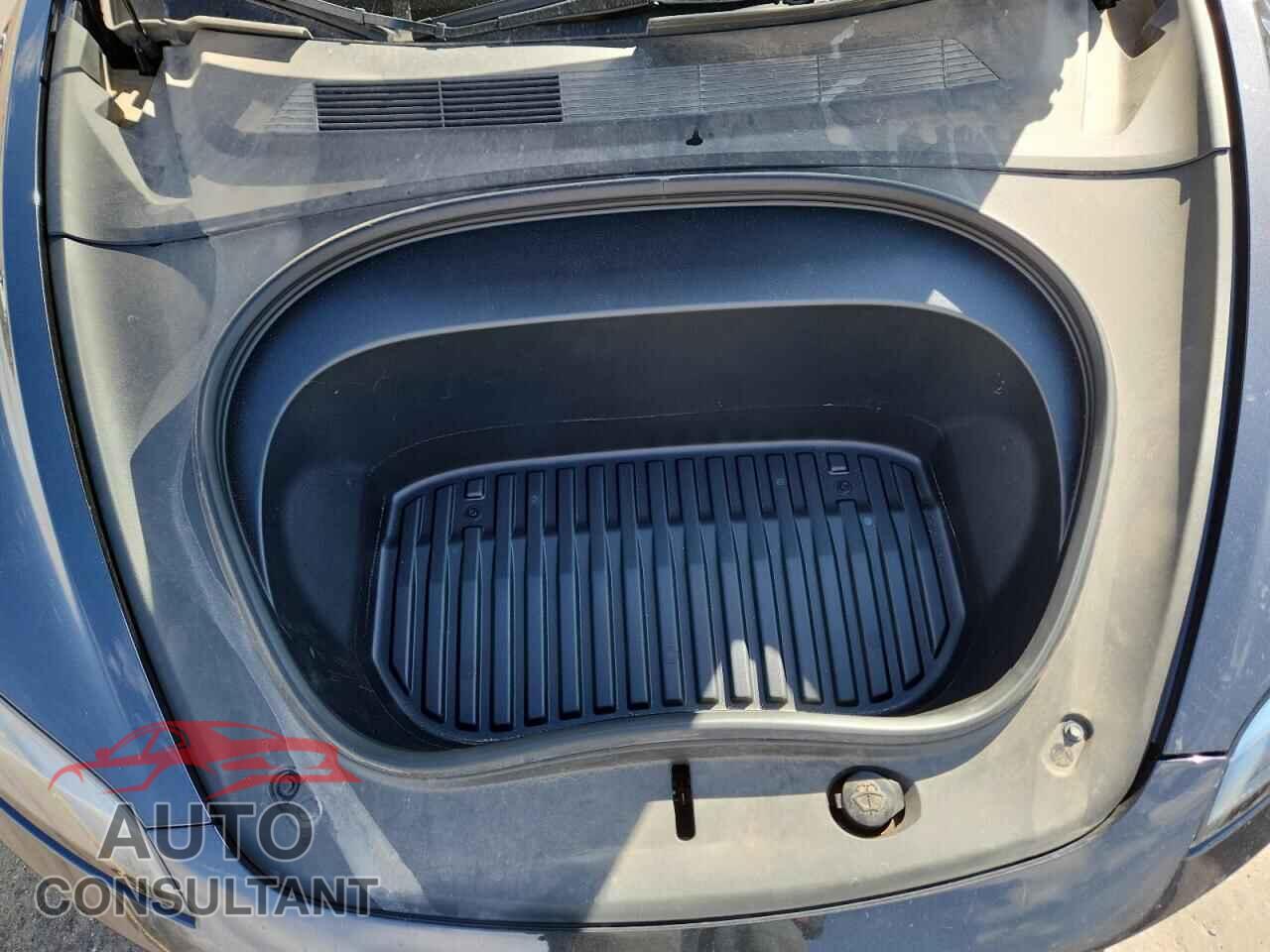 TESLA MODEL 3 2024 - 5YJ3E1EA1RF834816