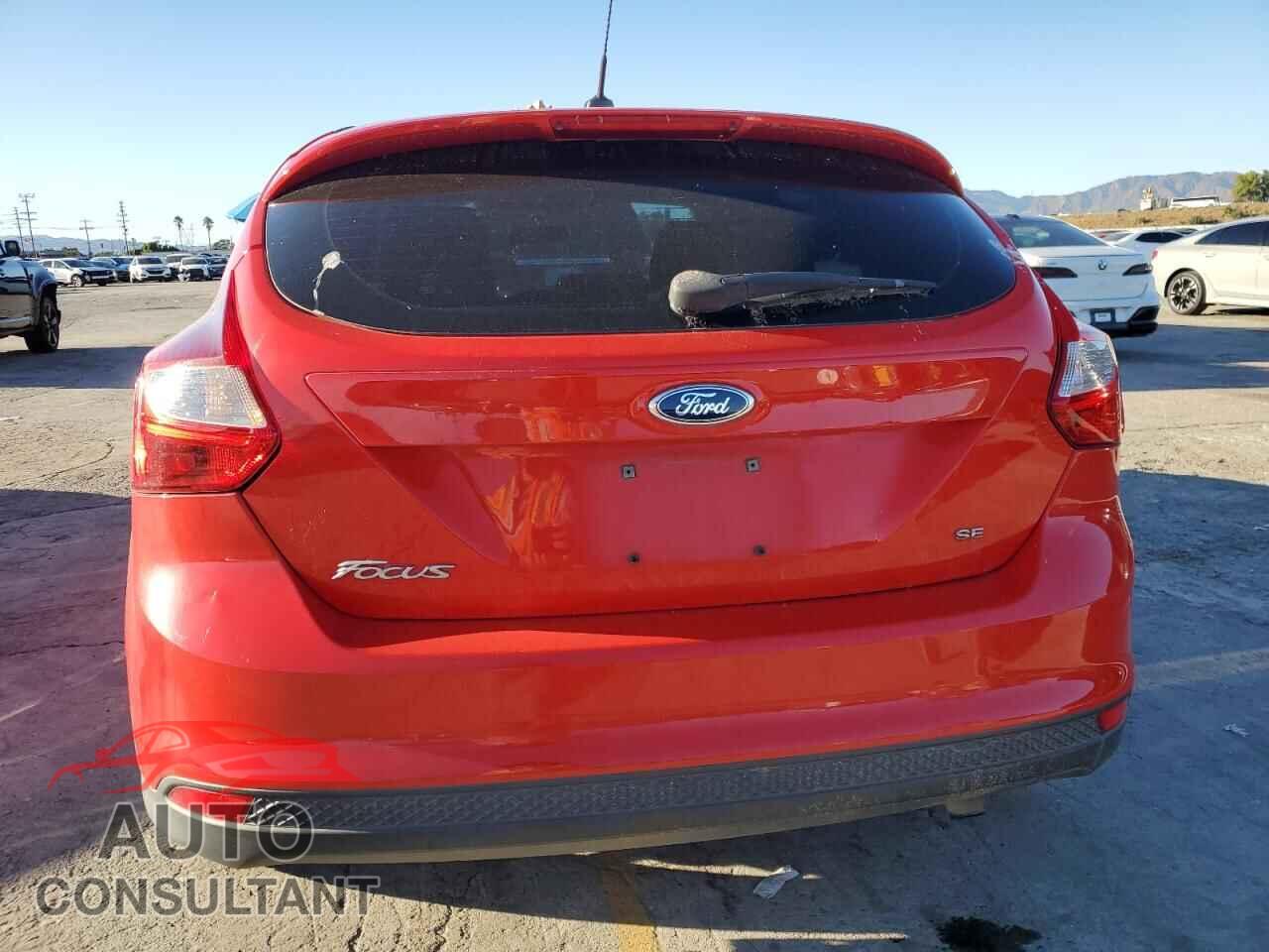 FORD FOCUS 2014 - 1FADP3K28EL271154