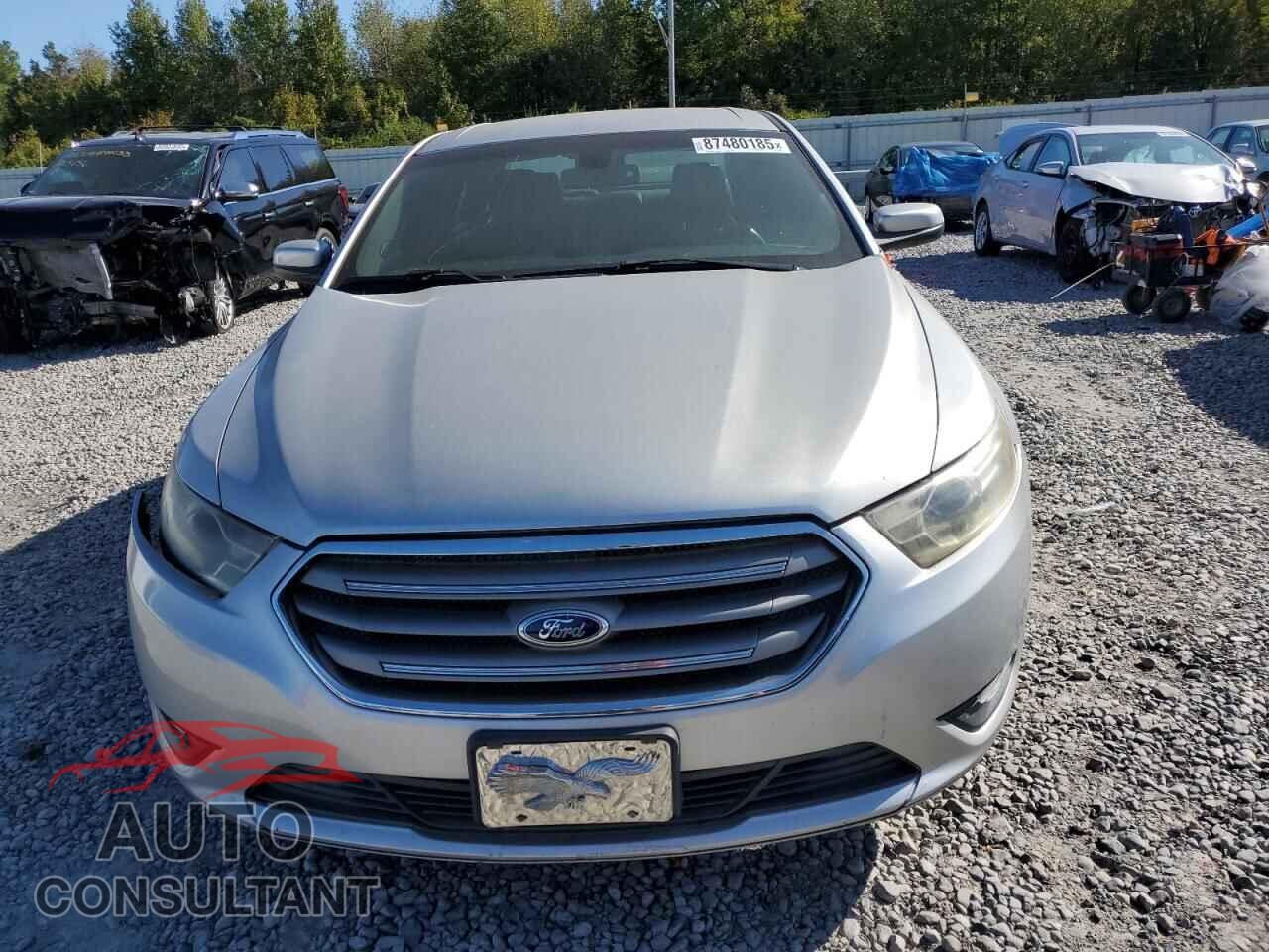FORD TAURUS 2013 - 1FAHP2E83DG215092