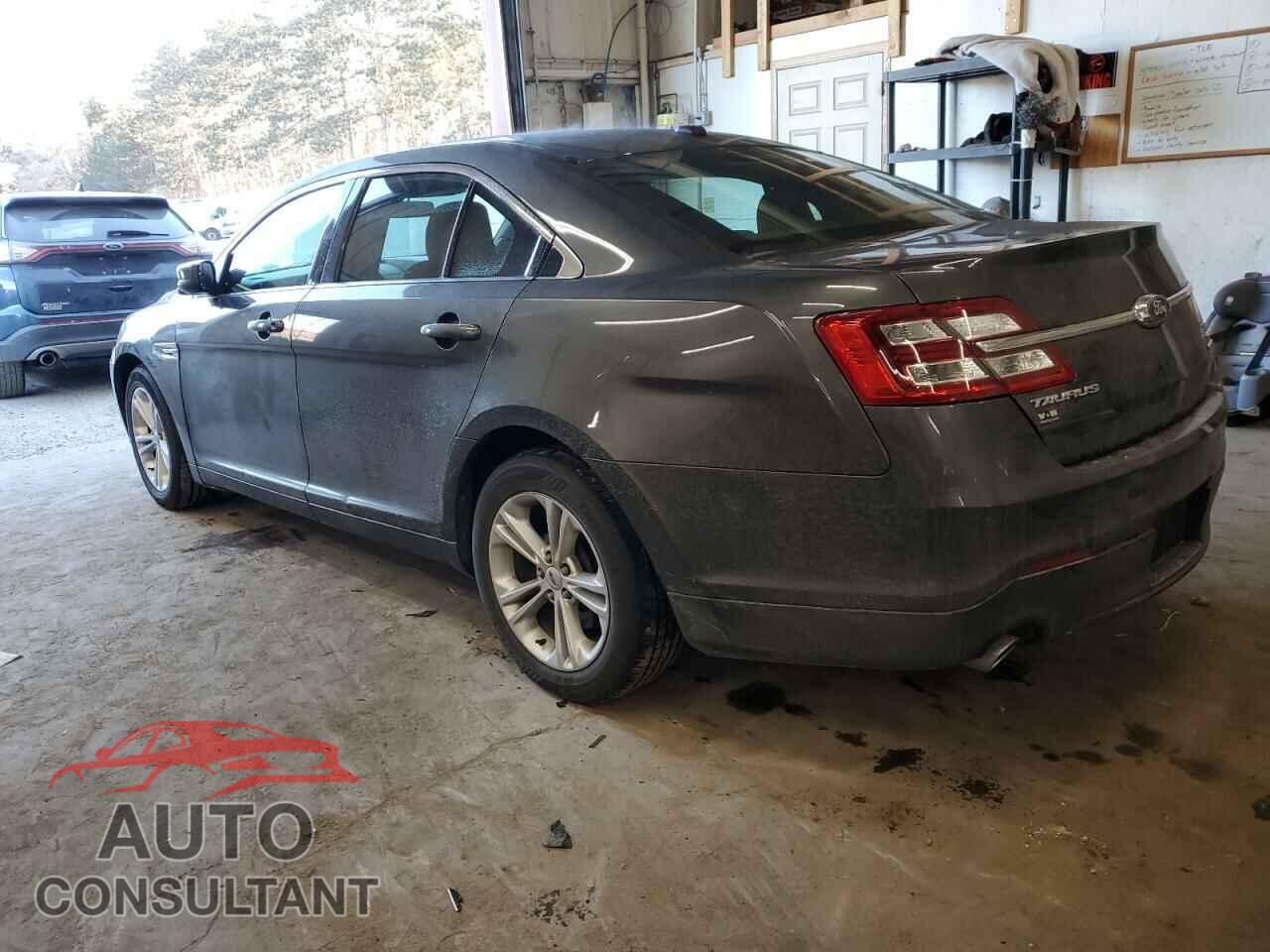 FORD TAURUS 2018 - 1FAHP2E81JG114161