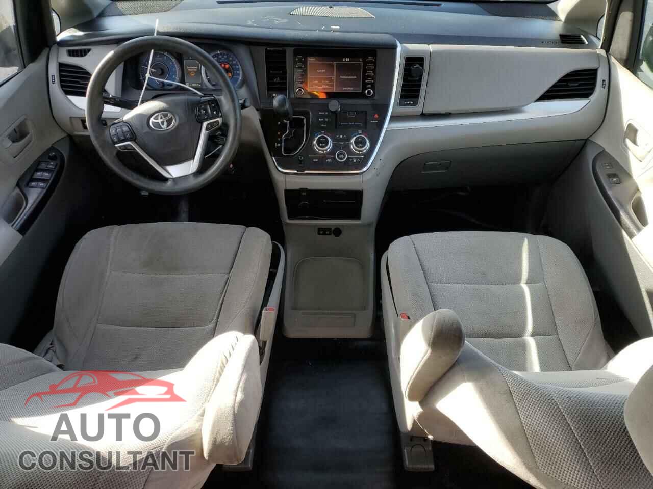 TOYOTA SIENNA 2018 - 5TDZZ3DC9JS910733
