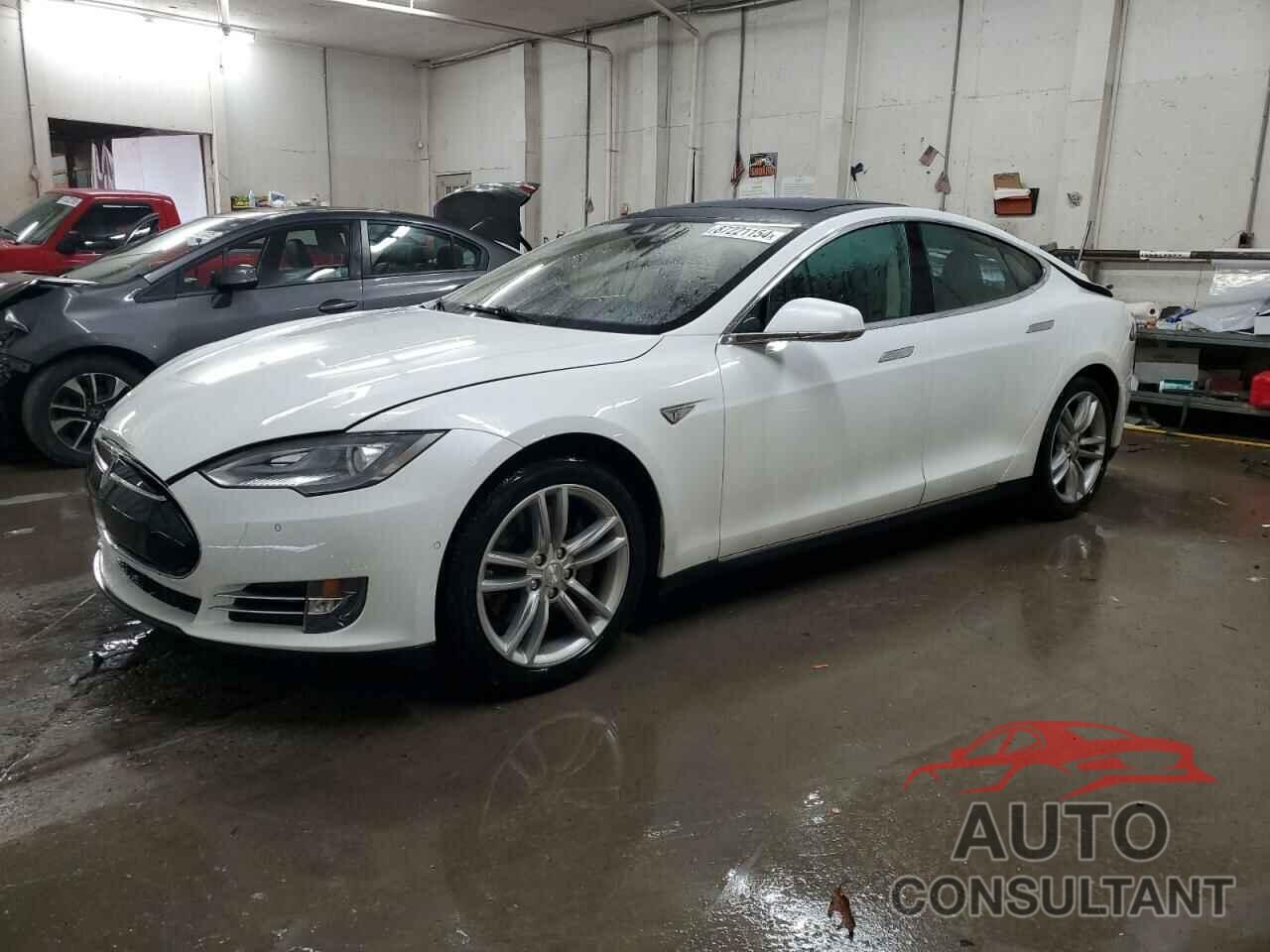 TESLA MODEL S 2014 - 5YJSA1H13EFP56519