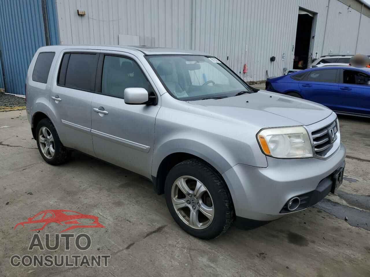 HONDA PILOT 2013 - 5FNYF4H72DB038248
