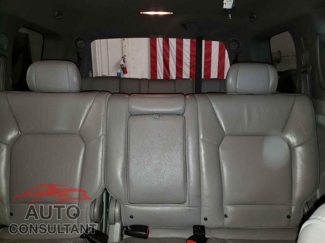 HONDA PILOT 2011 - 5FNYF4H73BB094647