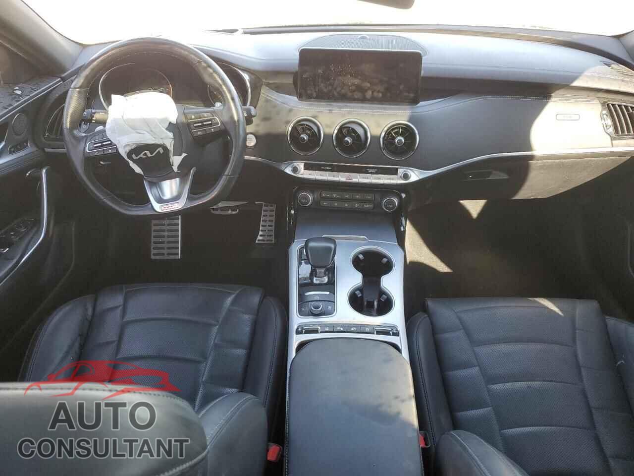 KIA STINGER 2022 - KNAE55LC9N6109357