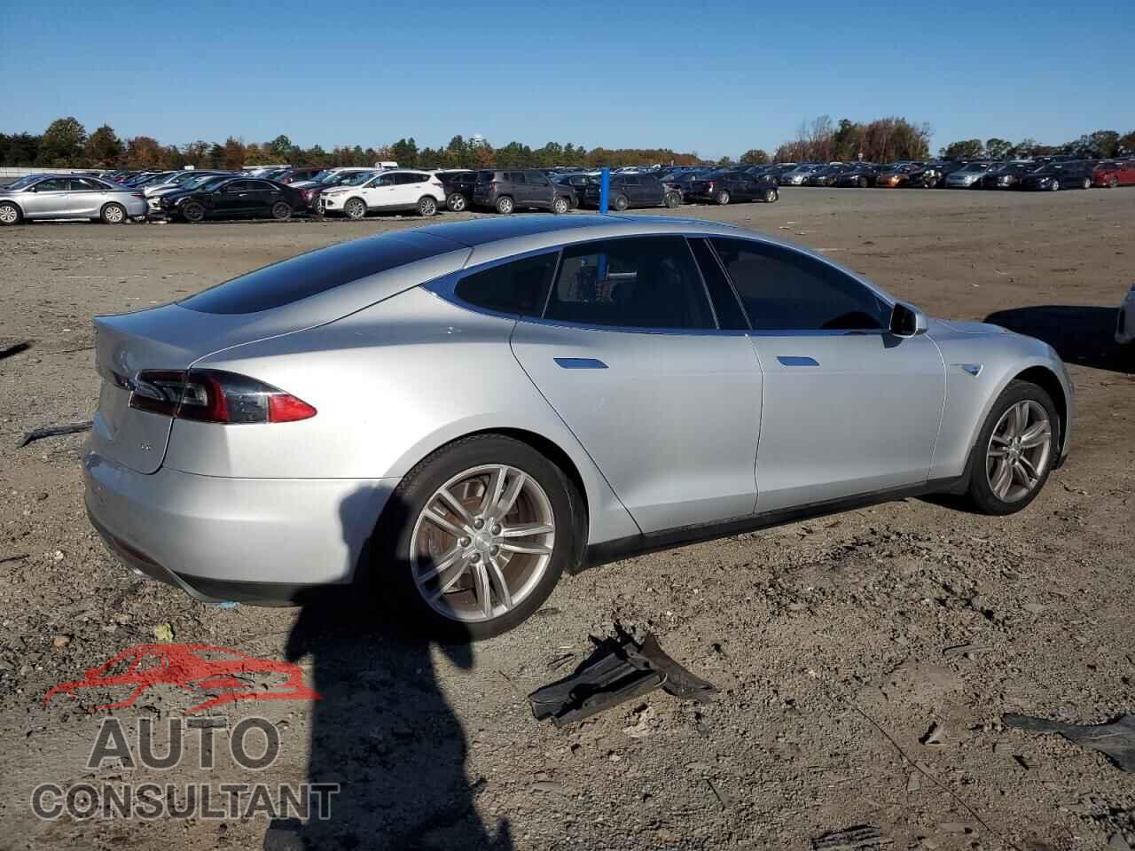 TESLA MODEL S 2013 - 5YJSA1CG8DFP09688