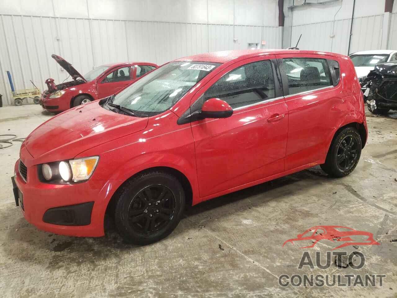 CHEVROLET SONIC 2015 - 1G1JC6SB6F4114253