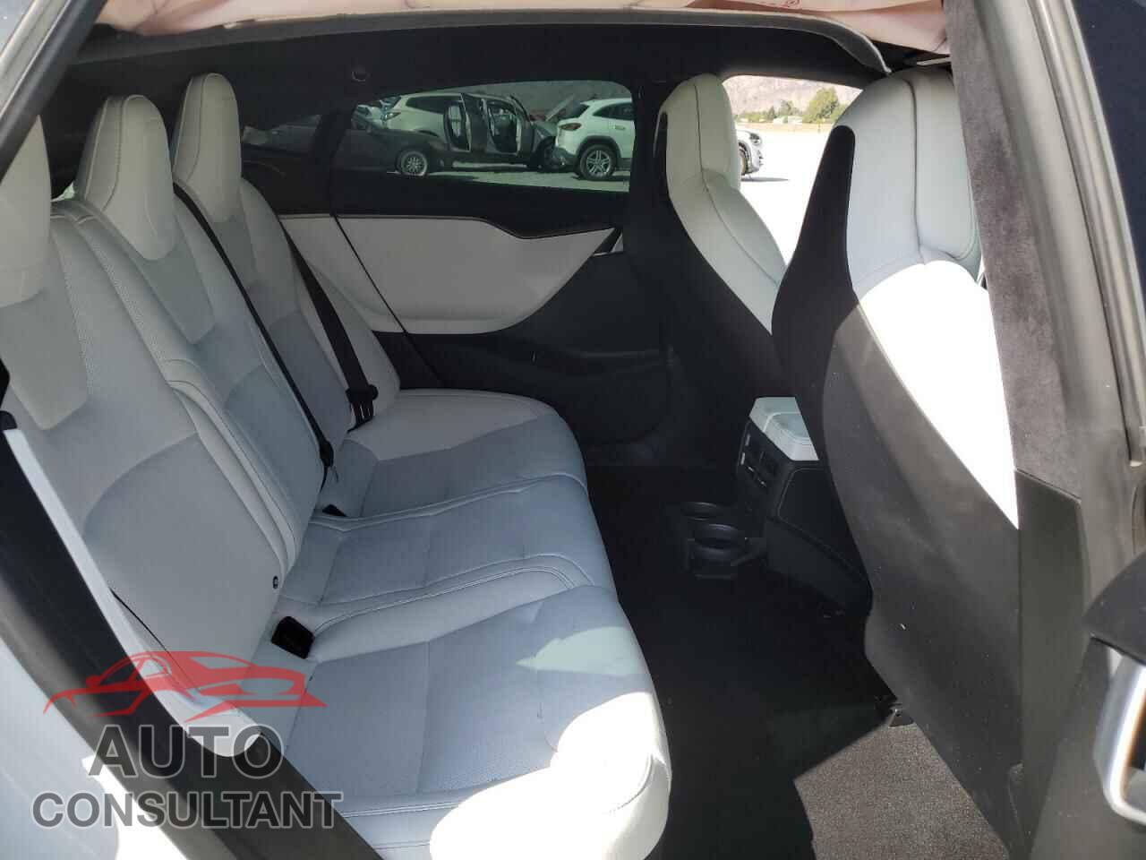 TESLA MODEL S 2018 - 5YJSA1E48JF298016