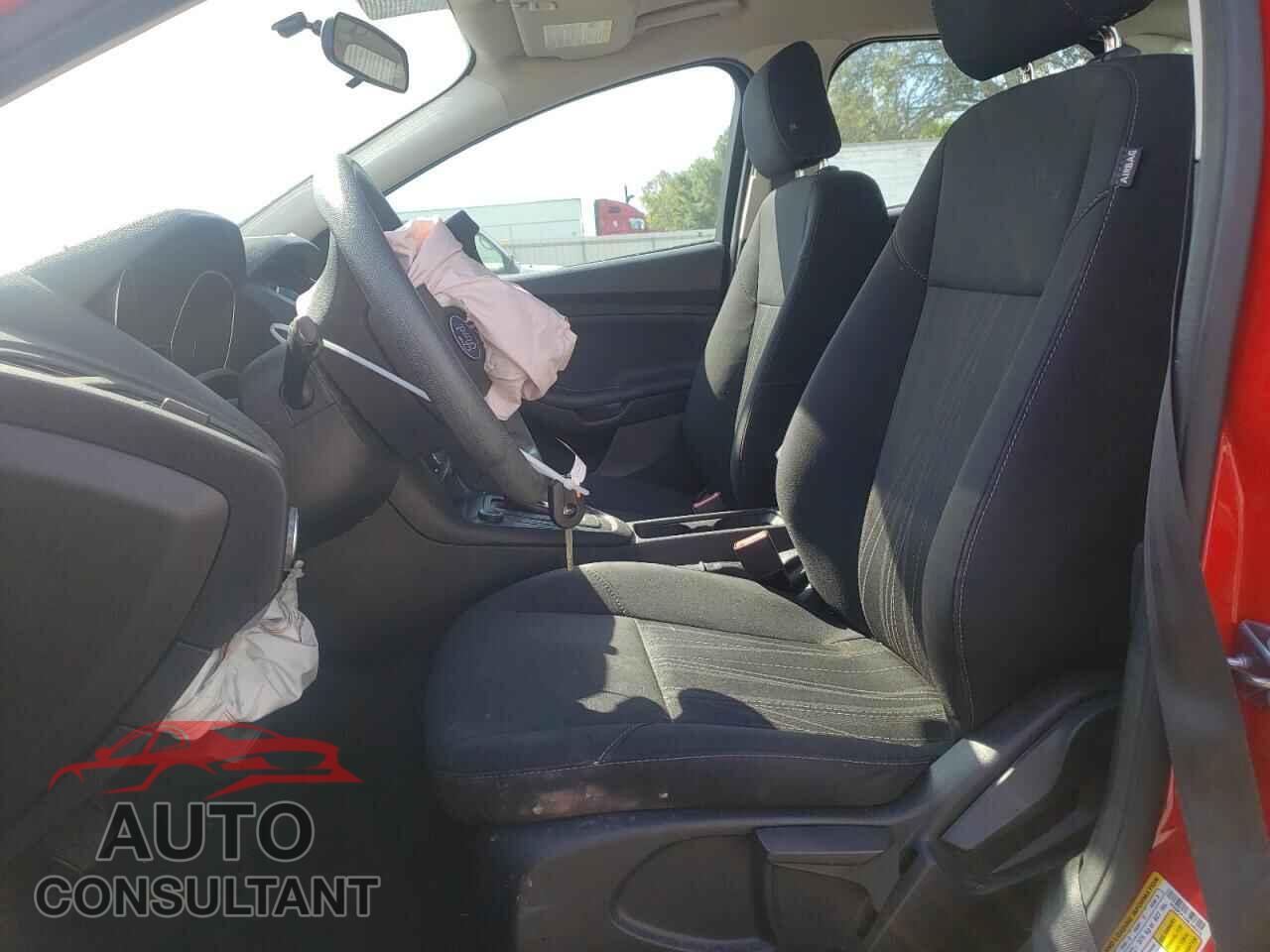 FORD FOCUS 2017 - 1FADP3F20HL346315