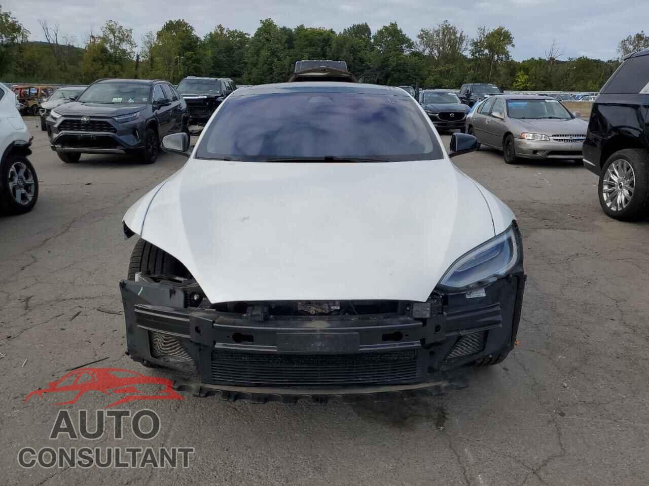 TESLA MODEL S 2018 - 5YJSA1E23JF284135
