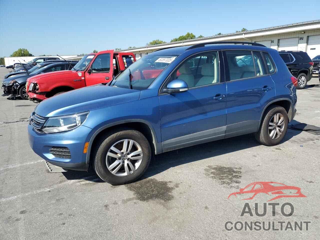 VOLKSWAGEN TIGUAN 2017 - WVGAV7AX4HK013551